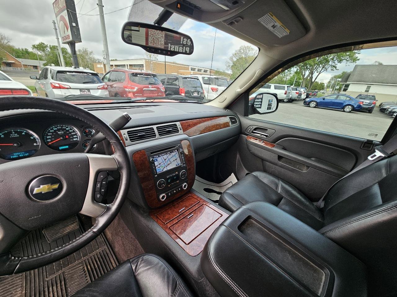 Used 2011 Chevrolet Avalanche LTZ AWD/4WD image 21