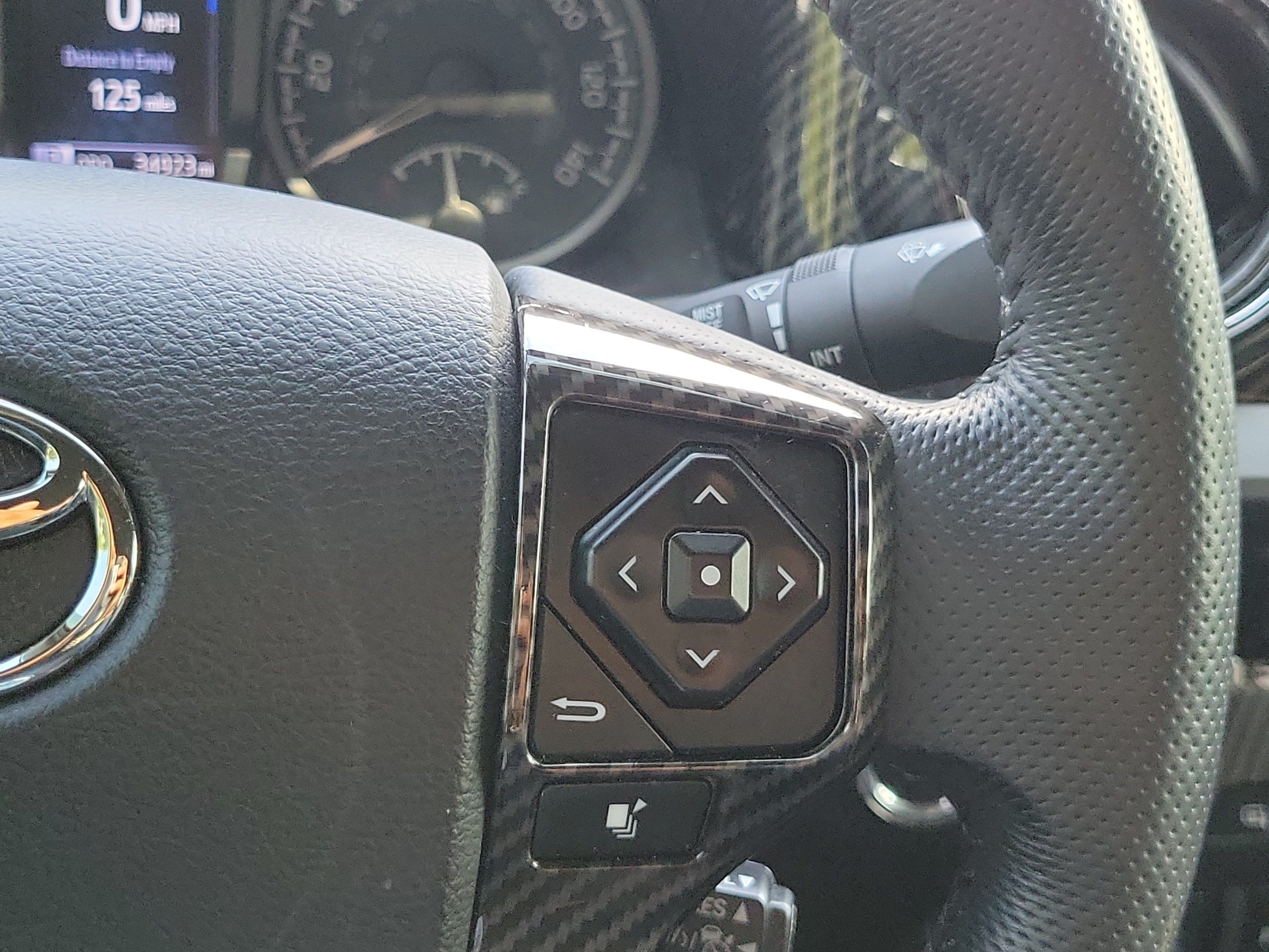 Used 2023 Toyota Tacoma TRD Off-Road w/ Technology Package AWD/4WD image 26