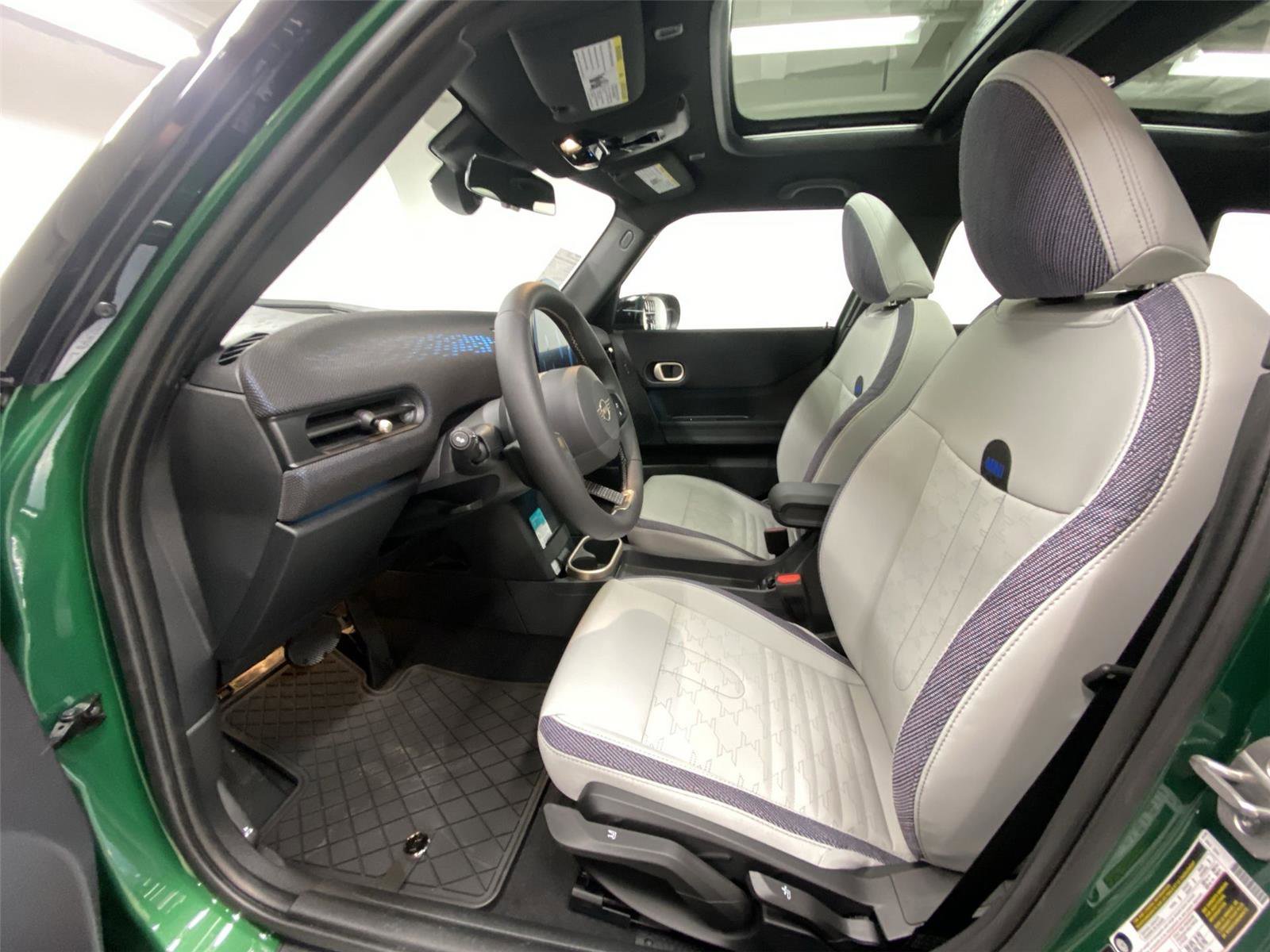 New 2026 MINI Cooper 4-Door Hardtop FWD image 17