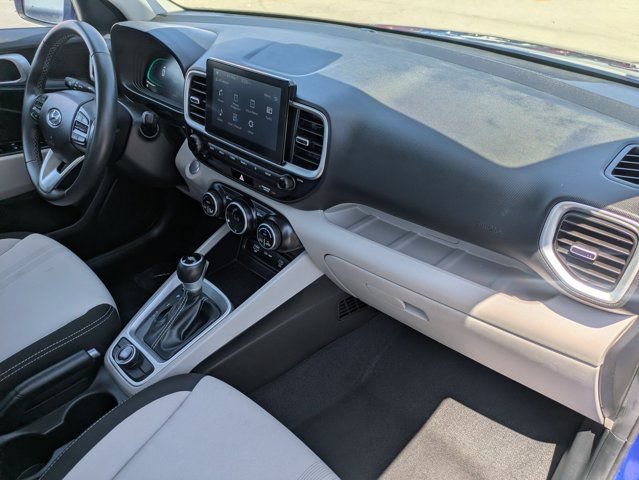 Used 2025 Hyundai Venue SEL FWD image 28