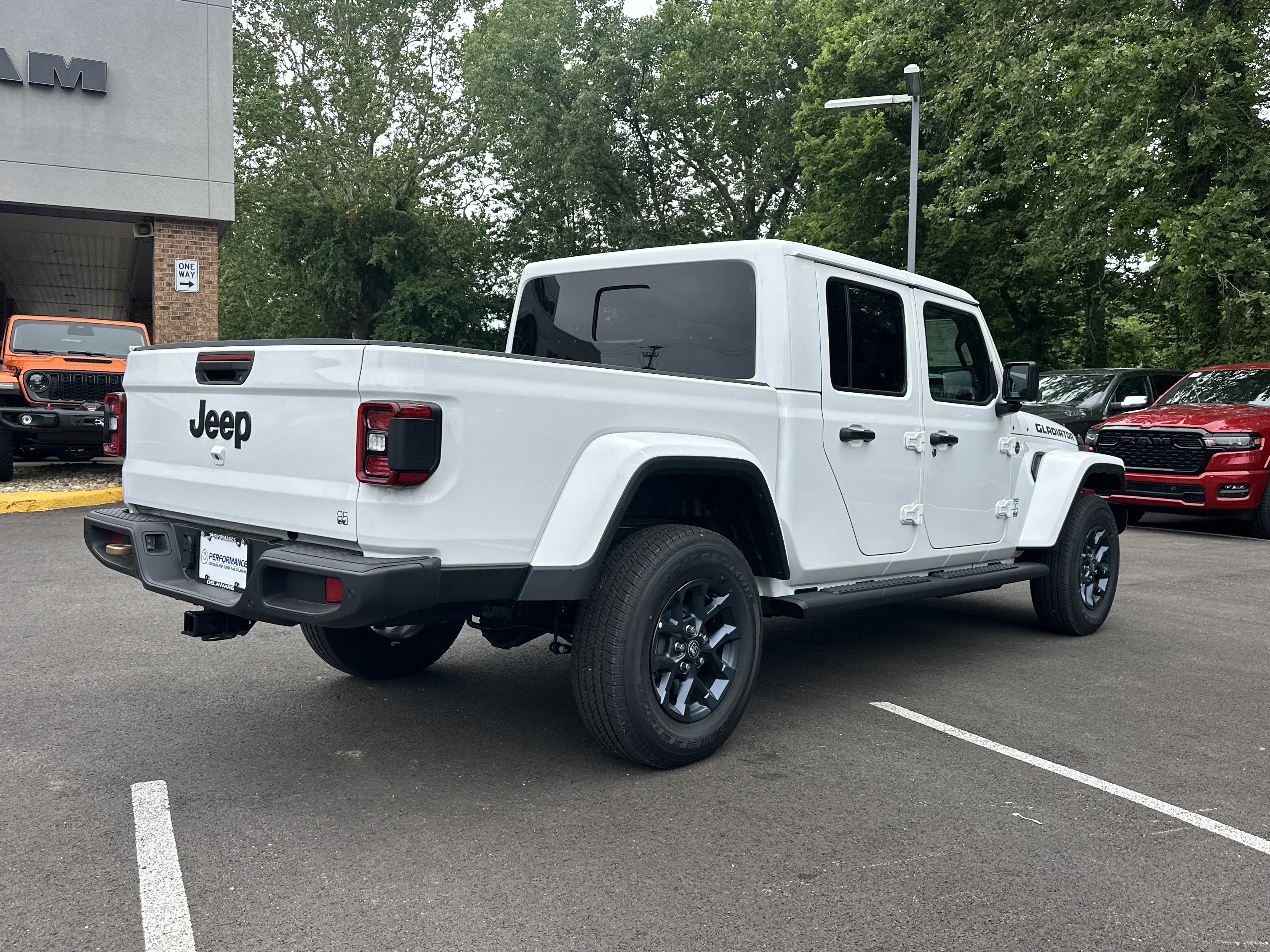 New 2026 Jeep Gladiator Sport AWD/4WD image 16