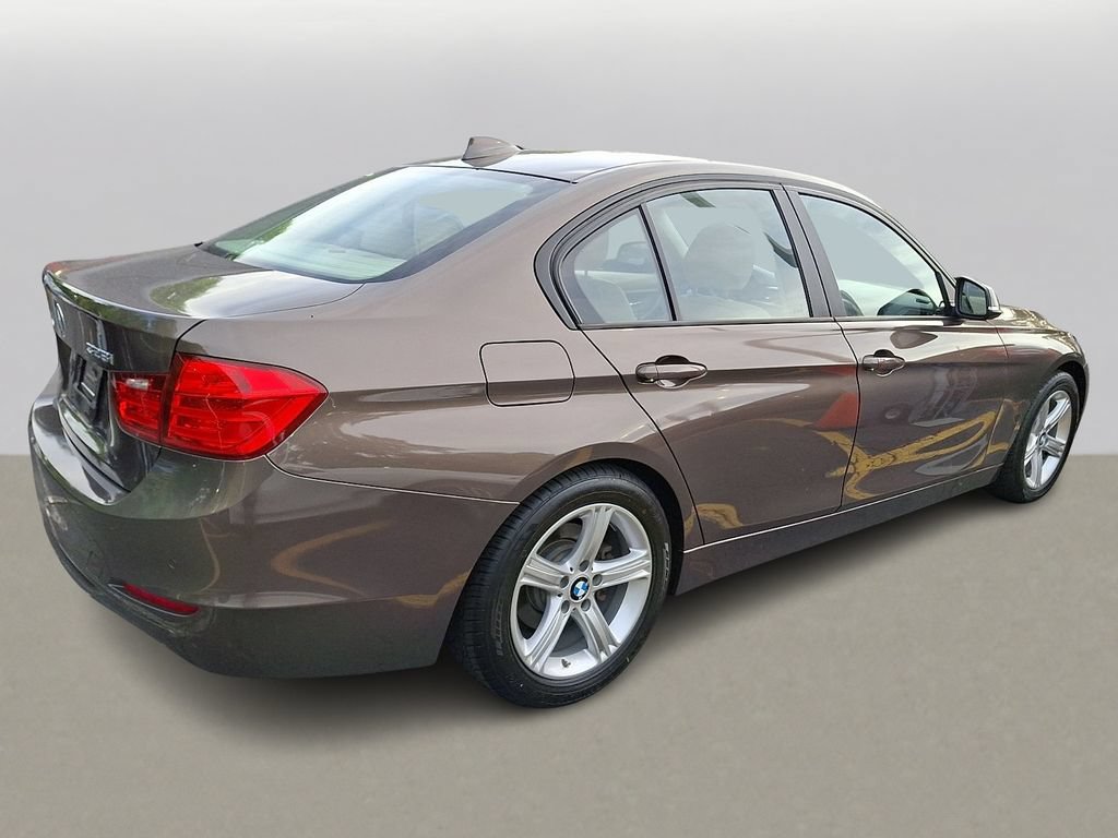 Used 2015 BMW 328i Sedan RWD image 4