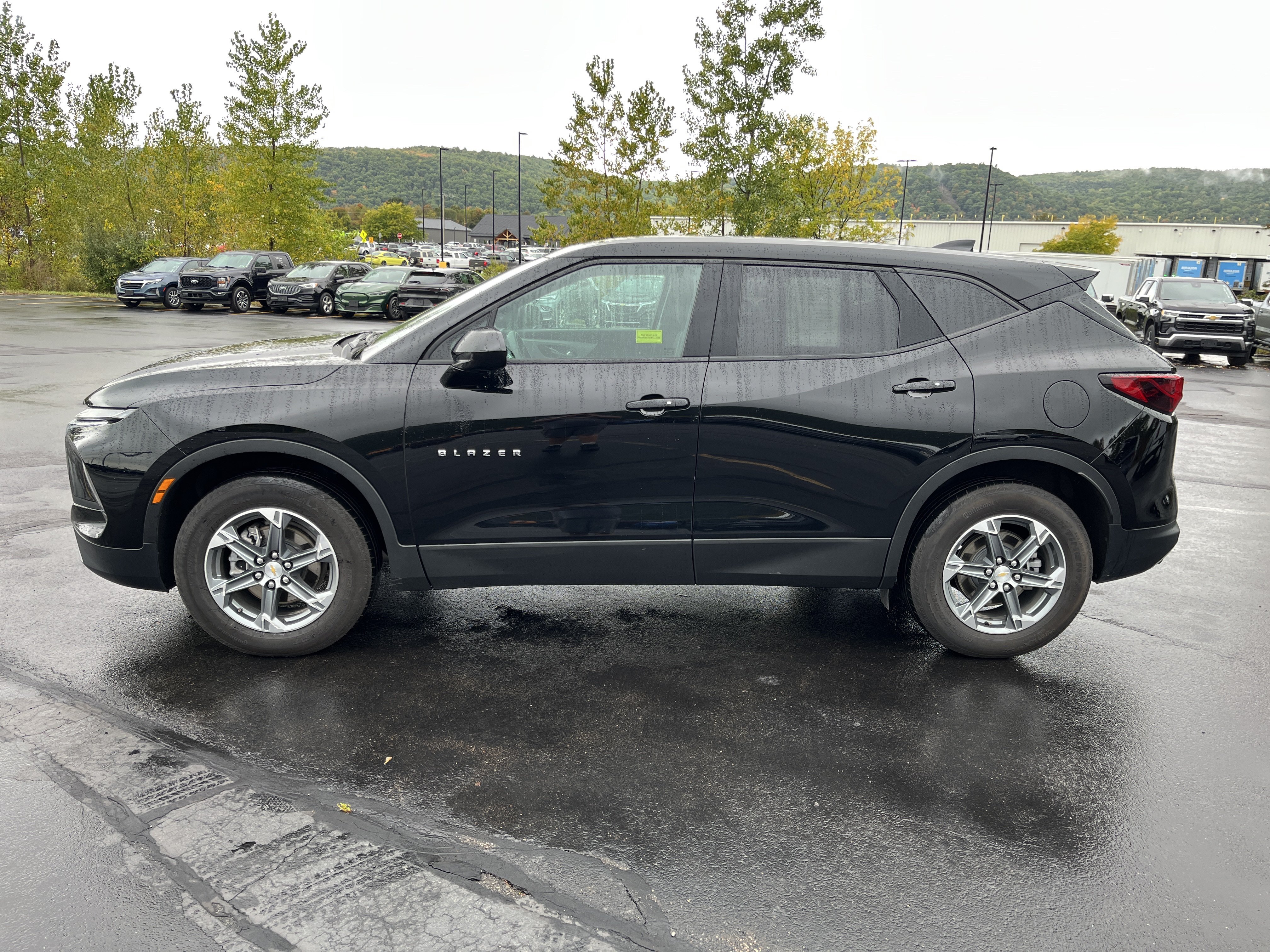 Used 2025 Chevrolet Blazer LT AWD/4WD image 7