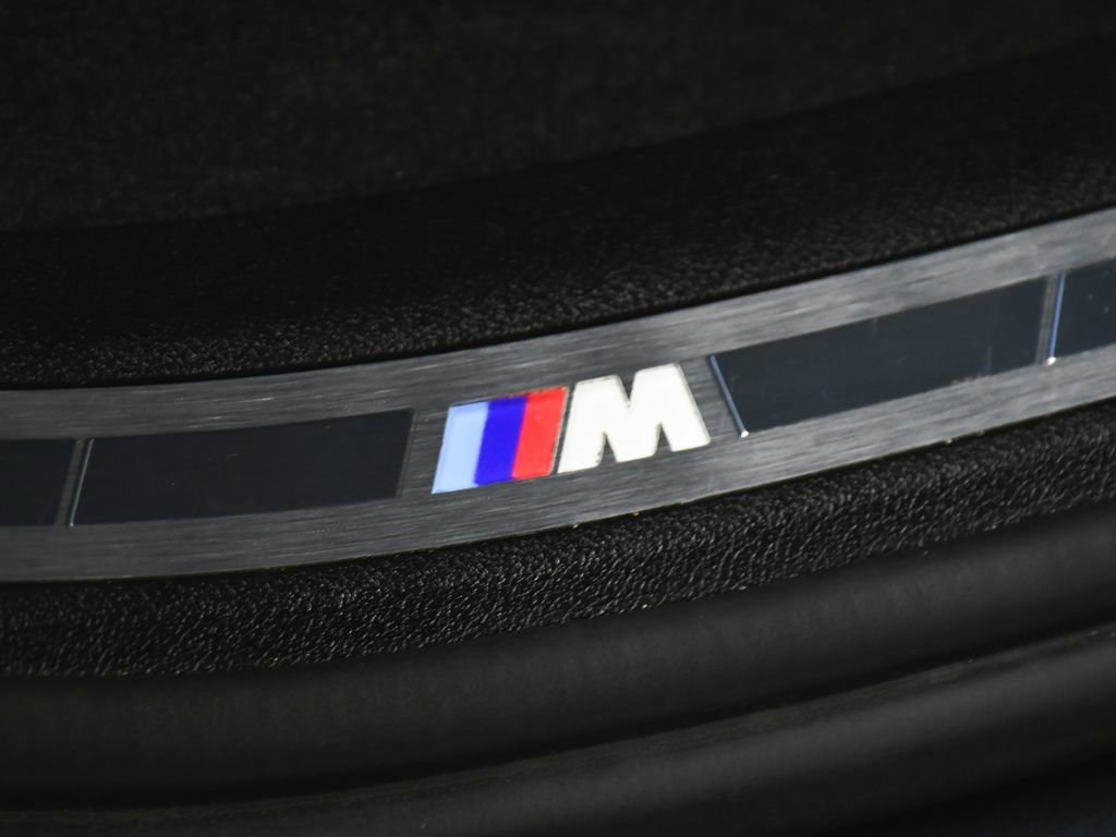 Used 2022 BMW X6 xDrive40i w/ Executive Package image 14