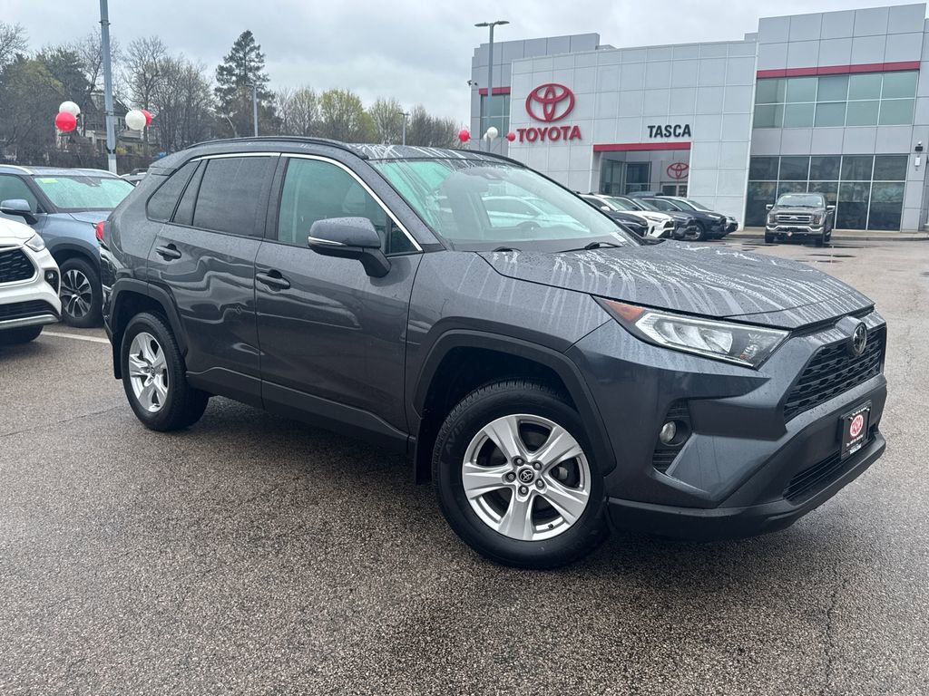 Used 2021 Toyota RAV4 XLE w/ Convenience Package image 1