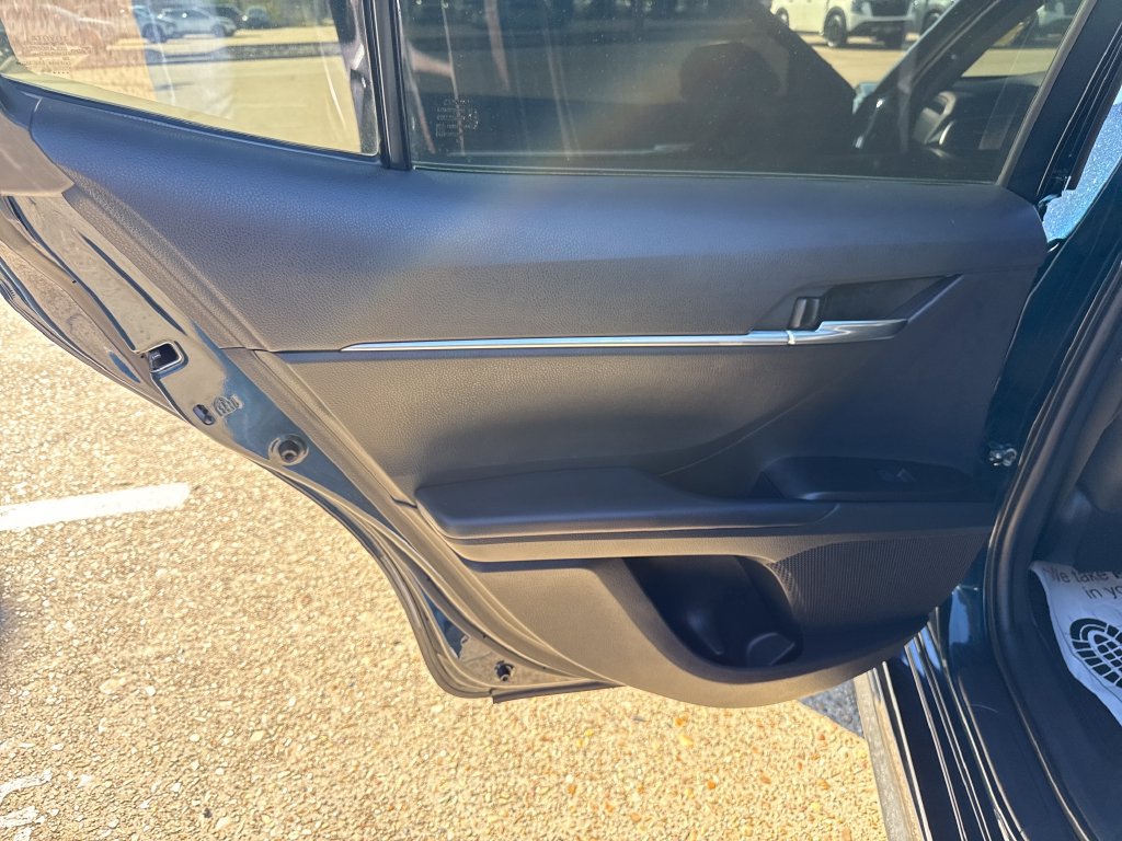 Used 2021 Toyota Camry SE FWD image 25