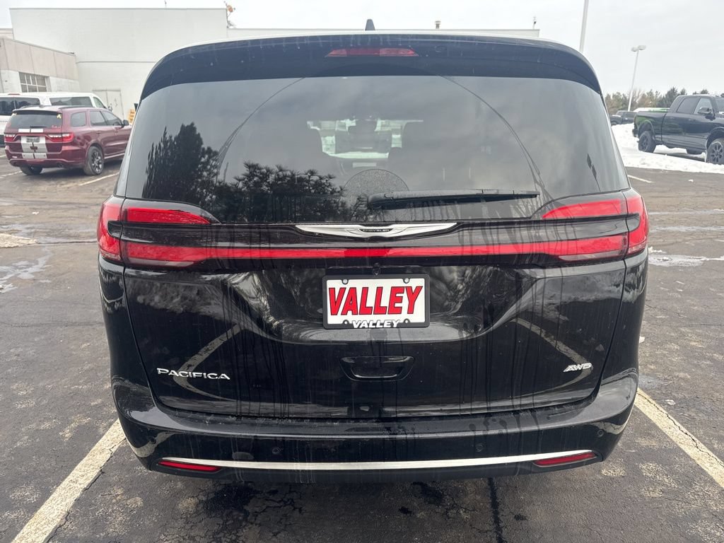 New 2026 Chrysler Pacifica Pinnacle AWD/4WD image 13