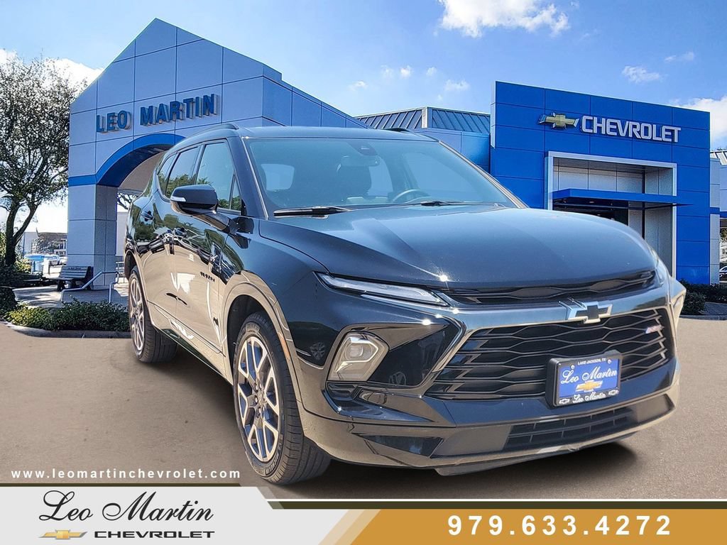 Used 2025 Chevrolet Blazer RS AWD/4WD image 2