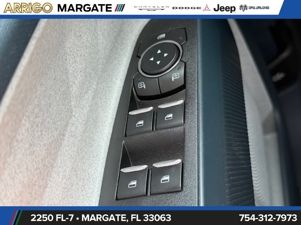 Used 2022 Ford Maverick XLT FWD image 32