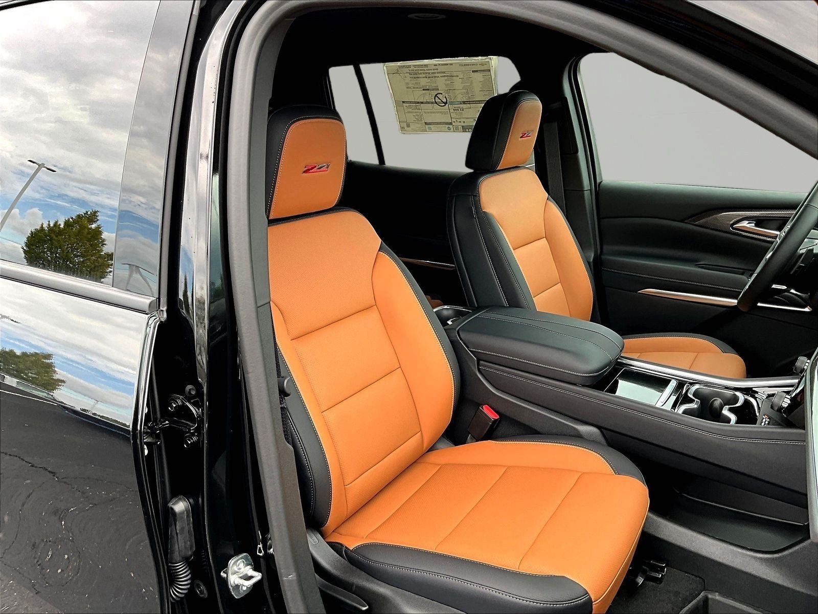 New 2027 Chevrolet Traverse Z71 w/ Driver Confidence Package AWD/4WD image 19