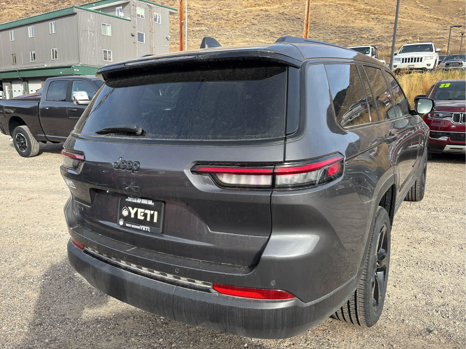 New 2025 Jeep Grand Cherokee L Laredo image 10