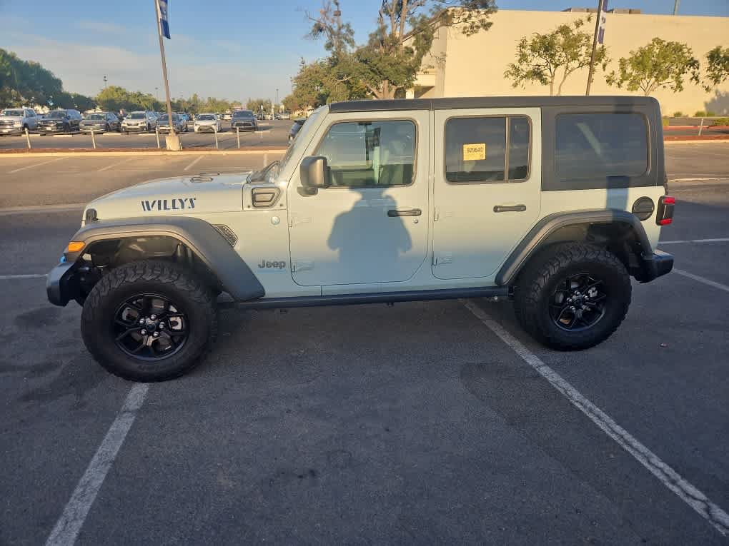 Used 2024 Jeep Wrangler Unlimited AWD/4WD image 4
