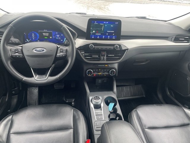 Used 2022 Ford Escape SEL w/ Technology Package image 3