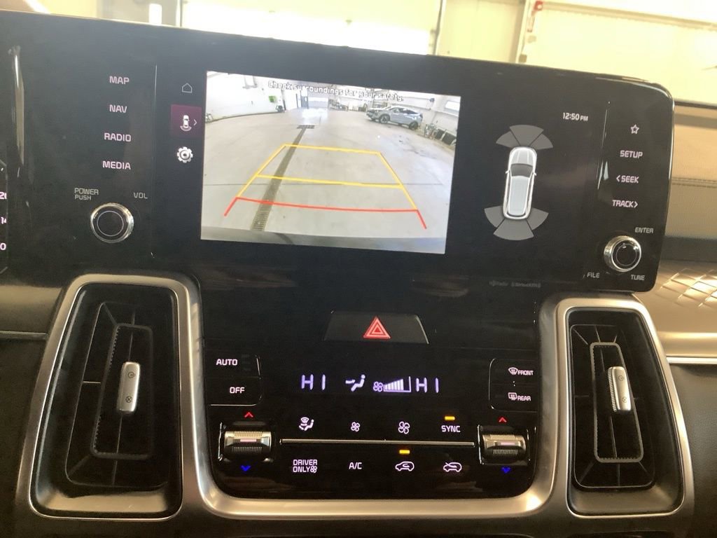 Certified 2023 Kia Sorento EX AWD/4WD image 18
