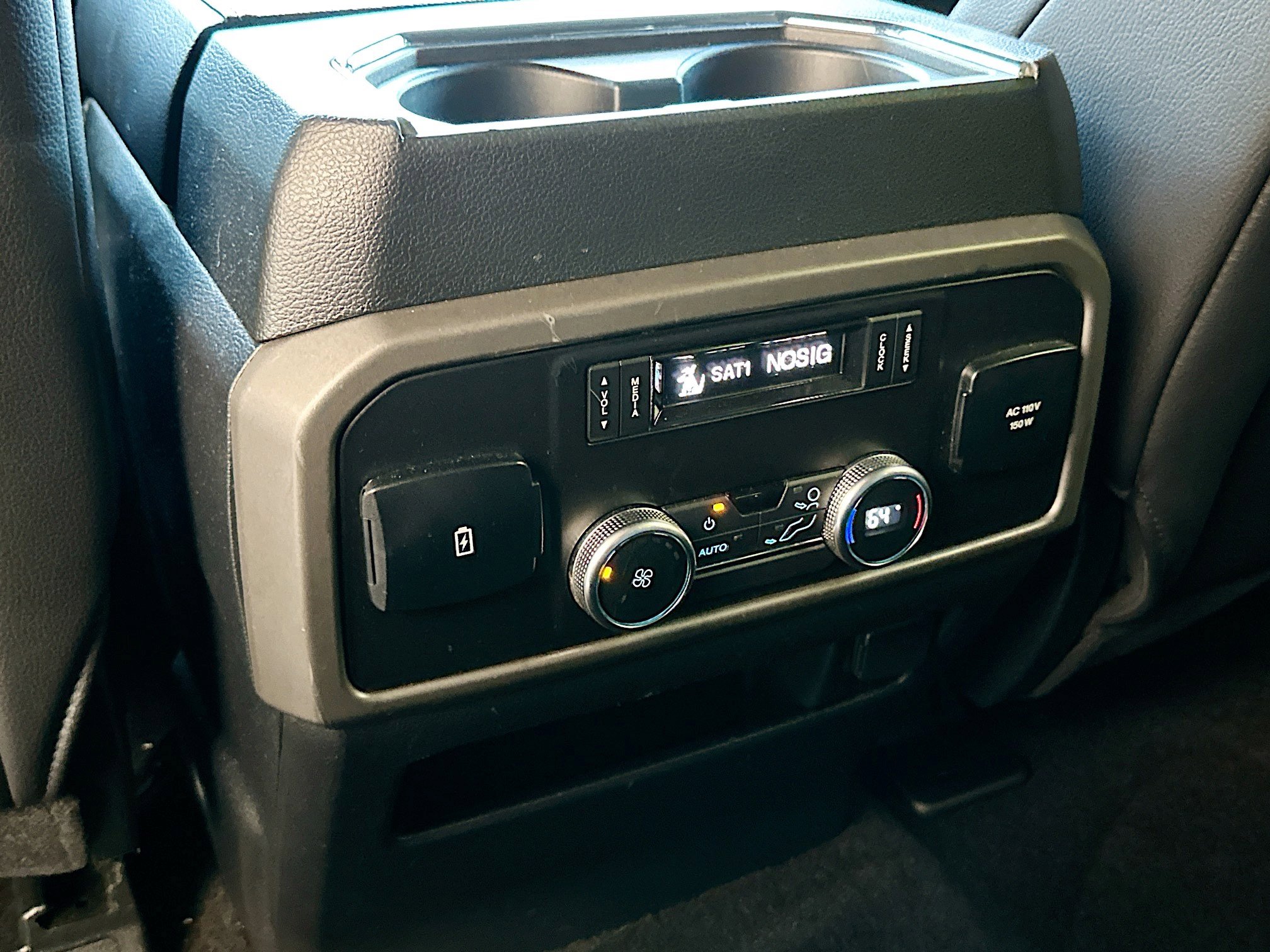 Used 2020 Ford Expedition XLT w/ Equipment Group 202A RWD image 25