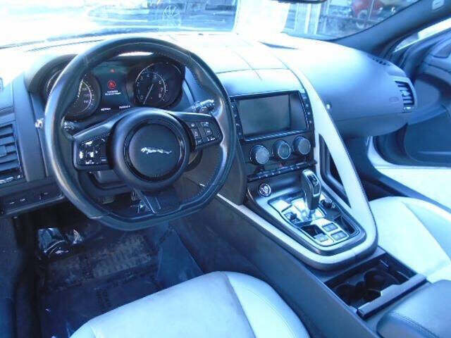 Used 2016 Jaguar F-TYPE Coupe image 12