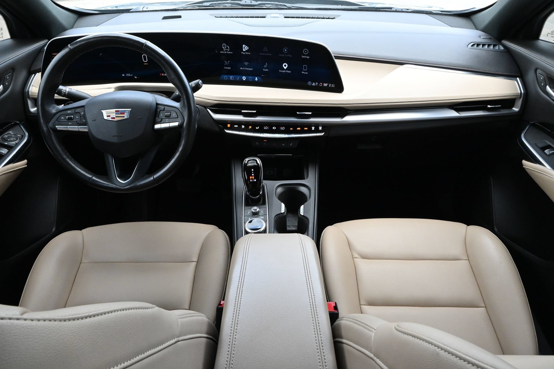 Used 2024 Cadillac XT4 Luxury w/ Cold Weather Package FWD image 8