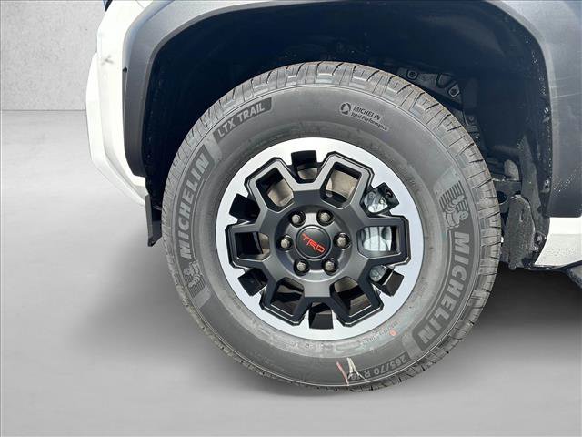 Used 2025 Toyota 4Runner TRD Off-Road Premium AWD/4WD image 16