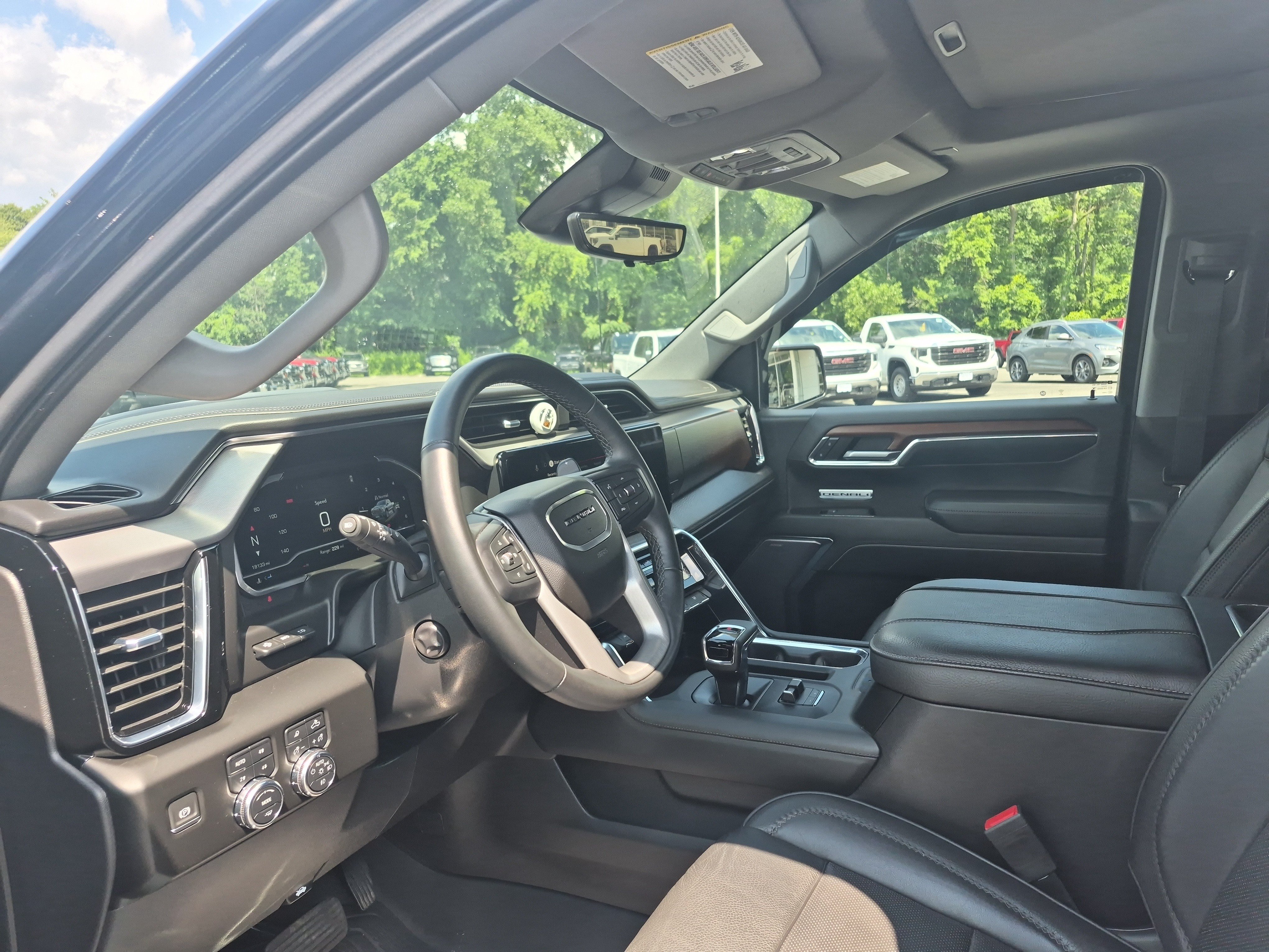 Certified 2023 GMC Sierra 1500 Denali w/ Denali Reserve Package AWD/4WD image 10