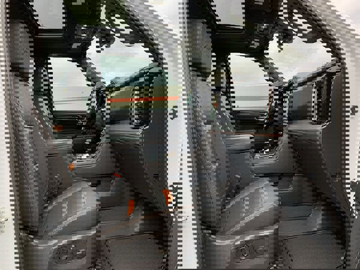 Used 2024 GMC Sierra 1500 AT4 w/ Technology Package image 37