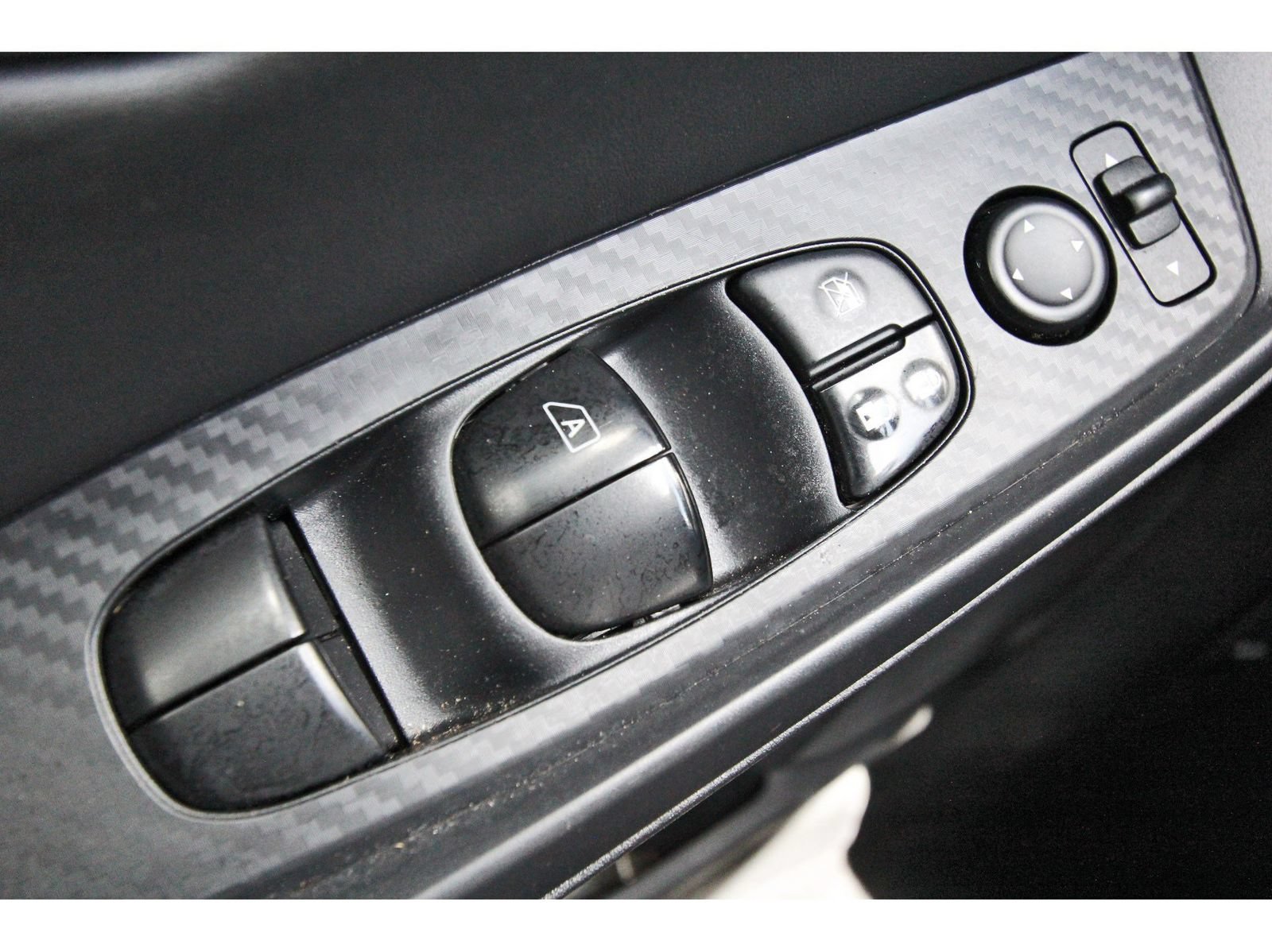 Used 2025 Nissan Sentra SV w/ All-Weather Package FWD image 21