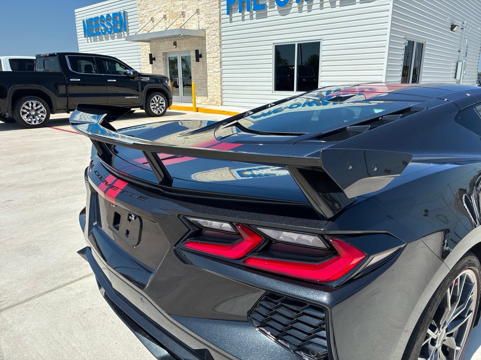 Used 2023 Chevrolet Corvette Stingray Premium Cpe RWD image 8