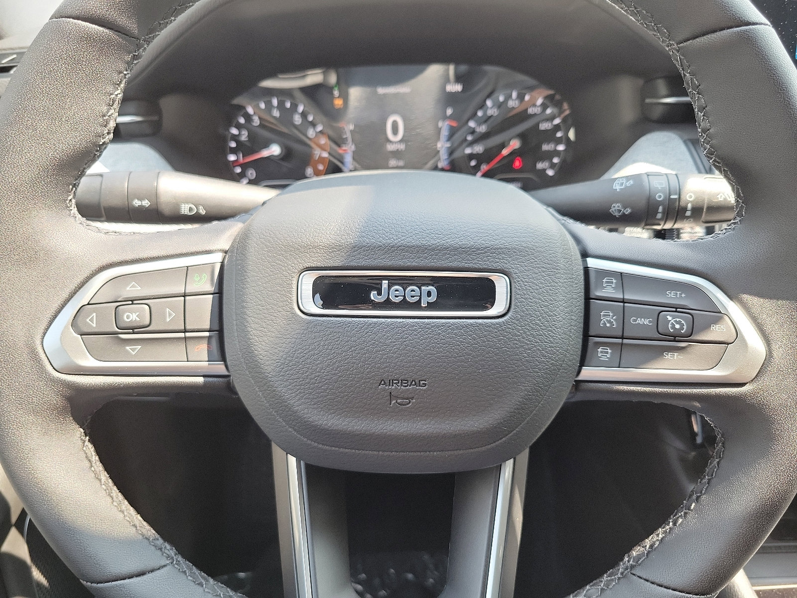 Used 2024 Jeep Compass Latitude image 11