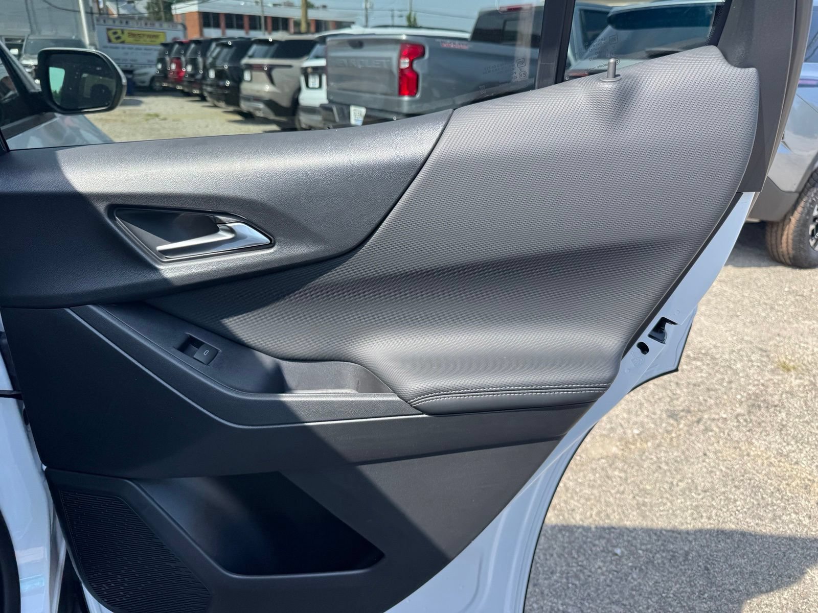 New 2027 Chevrolet Equinox LT AWD/4WD image 29