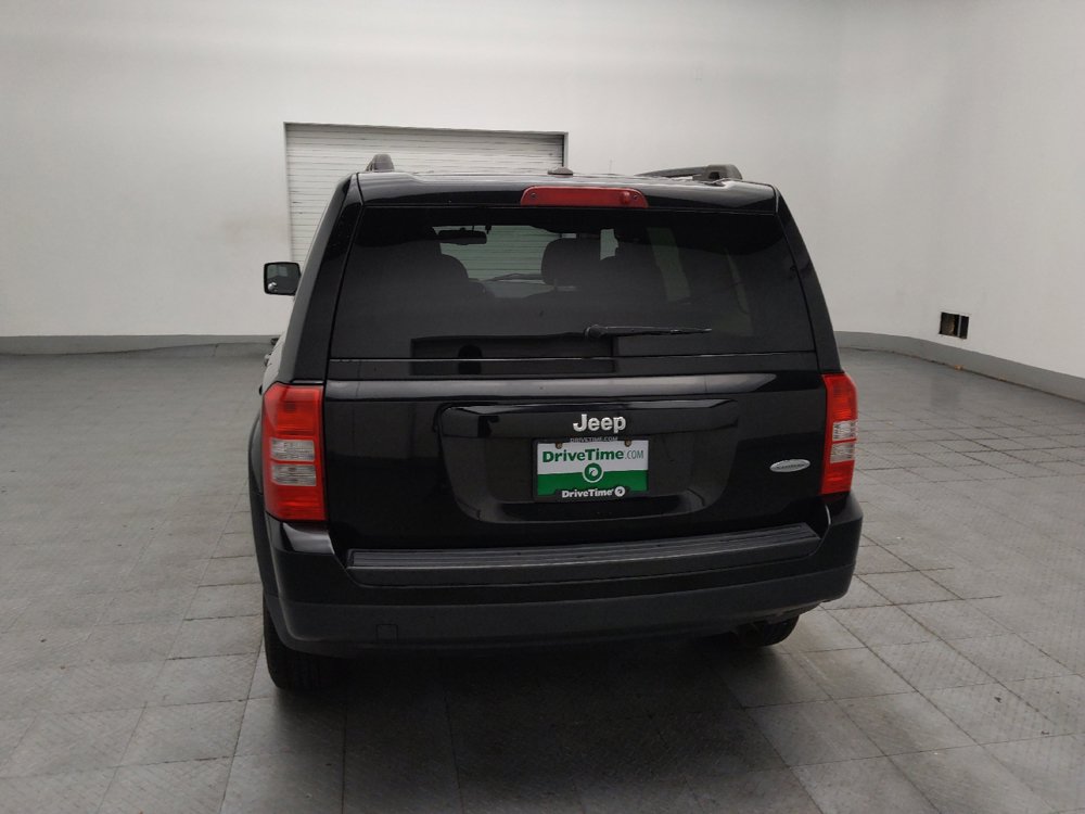 Used 2016 Jeep Patriot Latitude FWD image 6