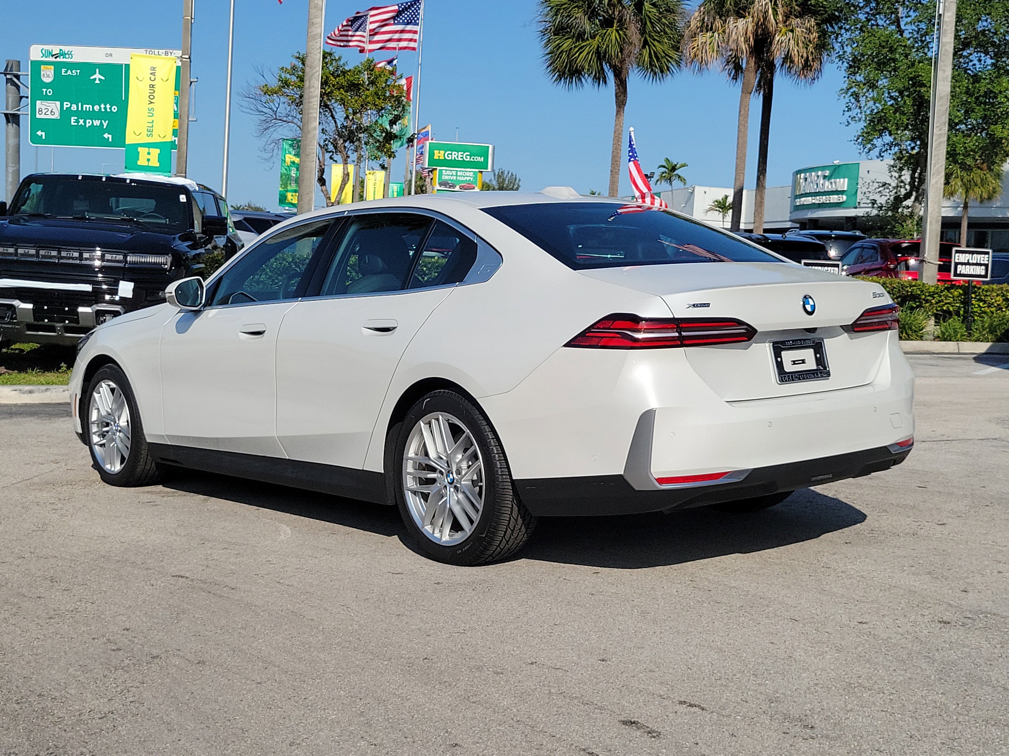 Used 2024 BMW 530i xDrive w/ Premium Package image 7