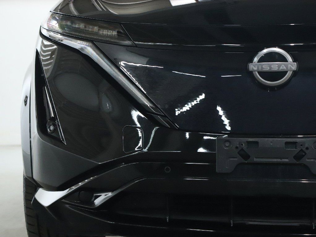 Used 2023 Nissan Ariya AWD image 7