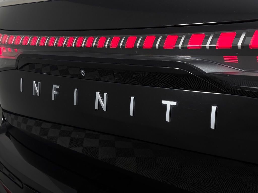 Used 2025 INFINITI QX80 Luxe image 15
