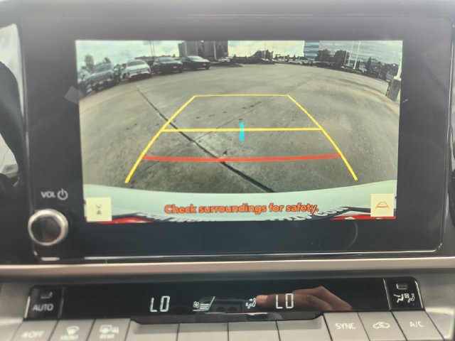 Certified 2025 Toyota Camry SE AWD/4WD image 17