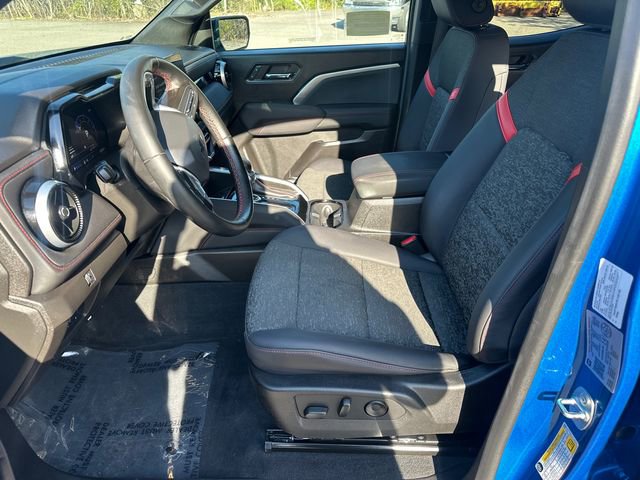 Used 2024 Chevrolet Colorado Z71 w/ Z71 Convenience Package 2 AWD/4WD image 31