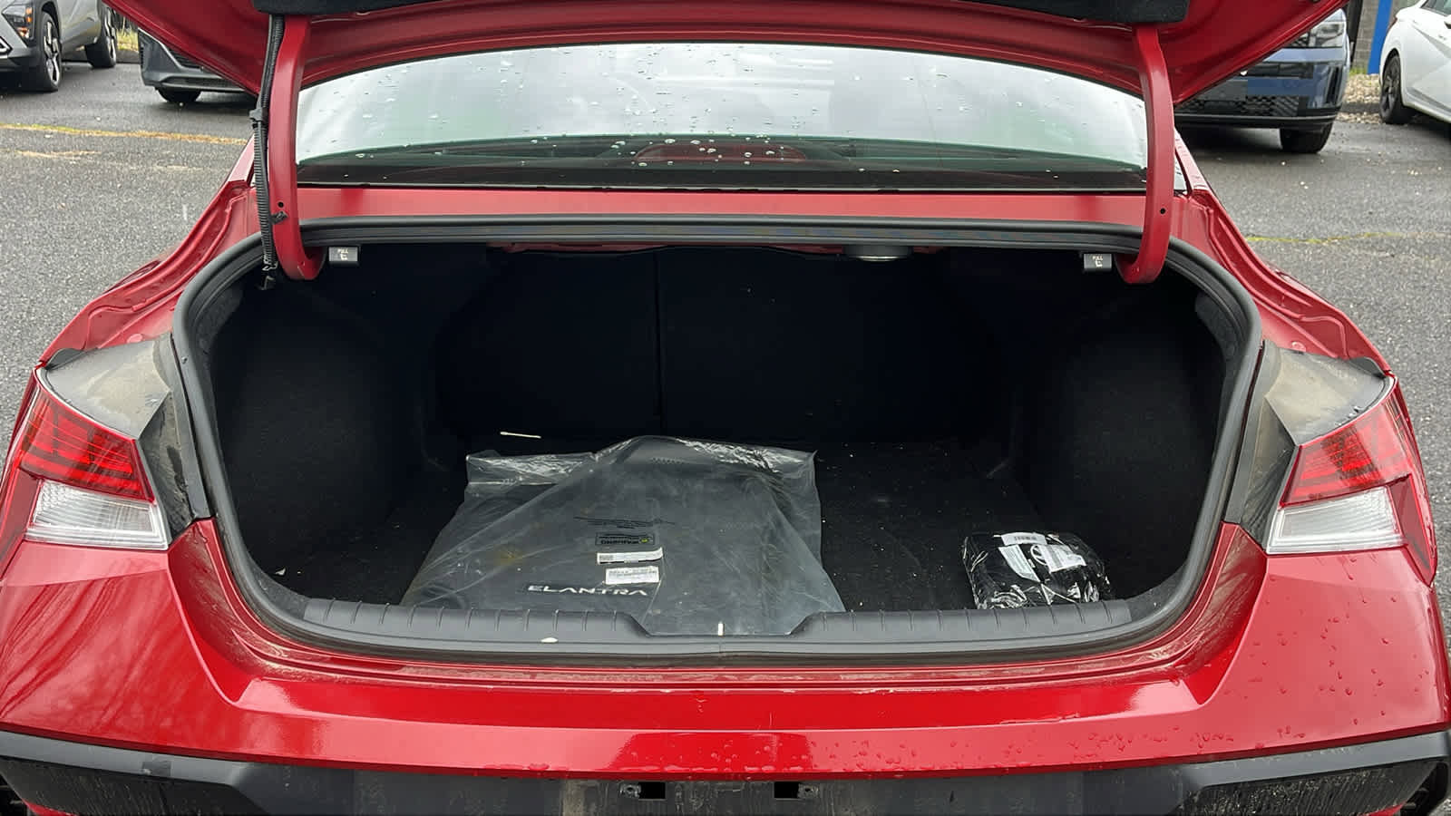 Used 2024 Hyundai Elantra Limited FWD image 25