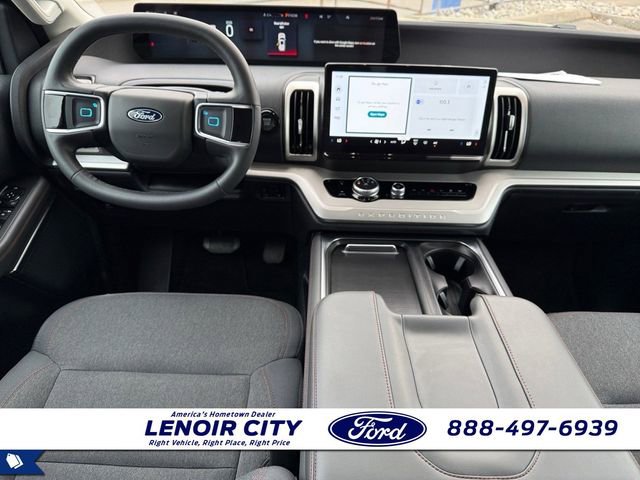 Used 2025 Ford Expedition Active RWD image 15