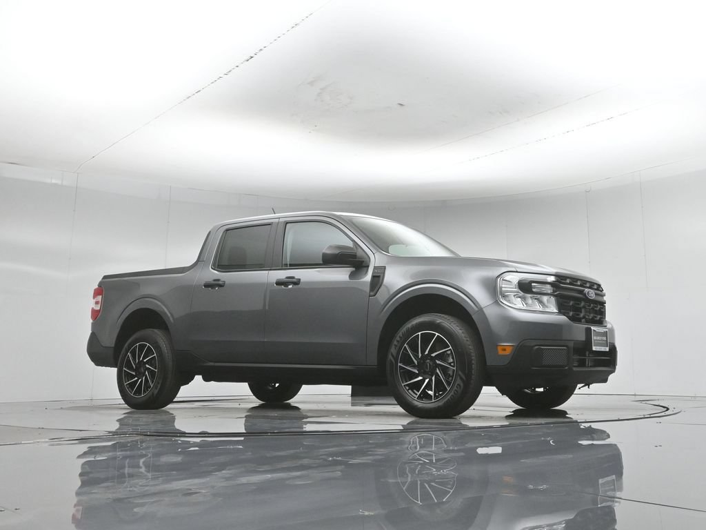 Used 2023 Ford Maverick XL FWD image 3