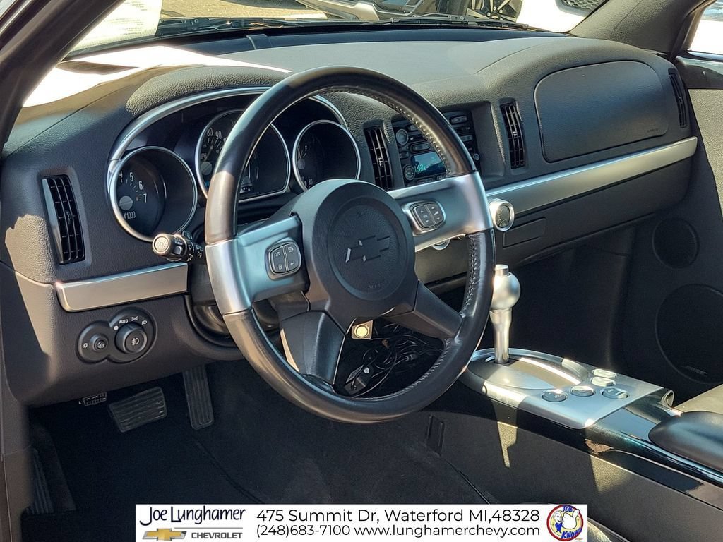 Used 2004 Chevrolet SSR RWD image 10