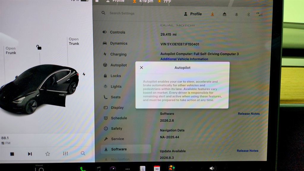 Used 2018 Tesla Model 3 Long Range image 16