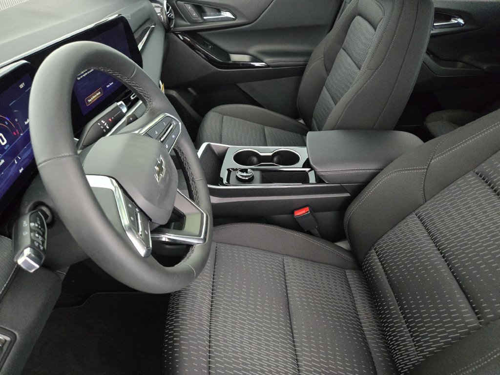 New 2027 Chevrolet Equinox LT w/ Midnight Edition FWD image 15