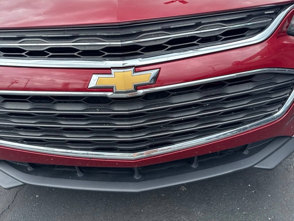Used 2016 Chevrolet Malibu LT w/ Leather Package FWD image 9
