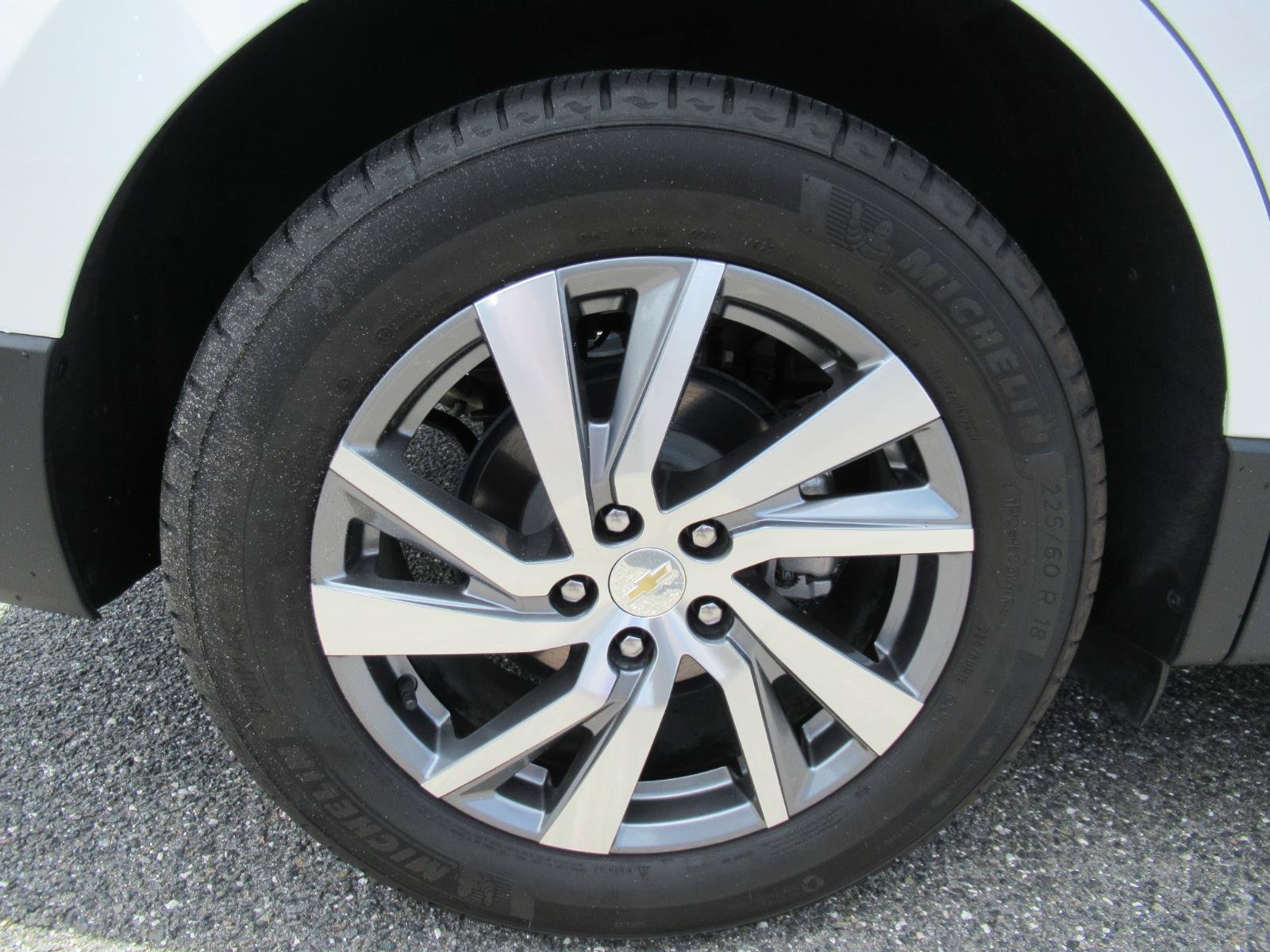 Used 2023 Chevrolet Equinox Premier FWD image 8