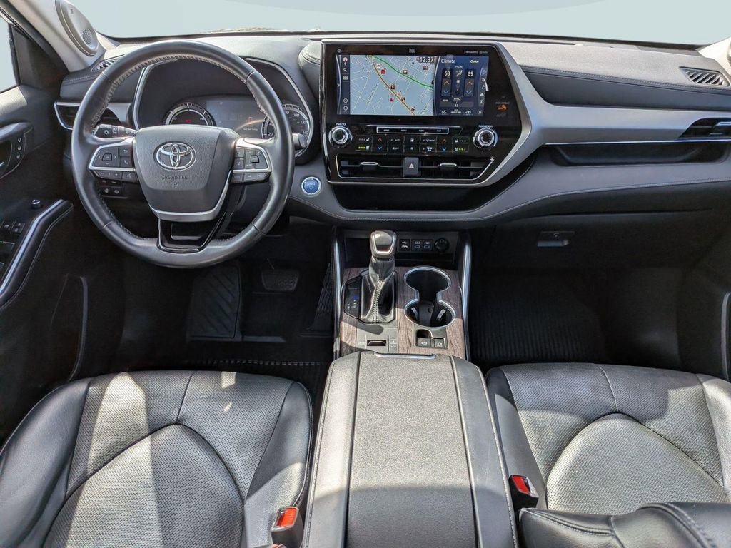Used 2022 Toyota Highlander Limited image 22