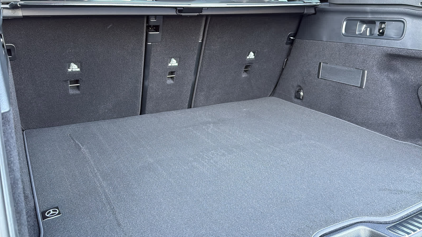 New 2026 Mercedes-Benz GLC 300 4MATIC image 32