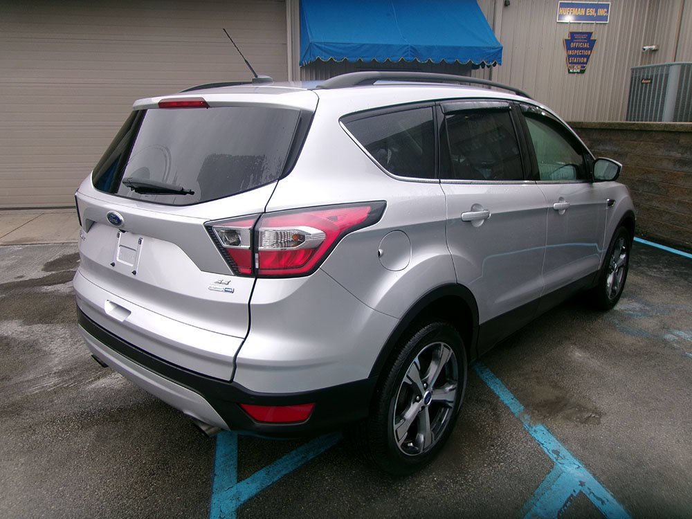 Used 2017 Ford Escape SE w/ Equipment Group 201A AWD/4WD image 5