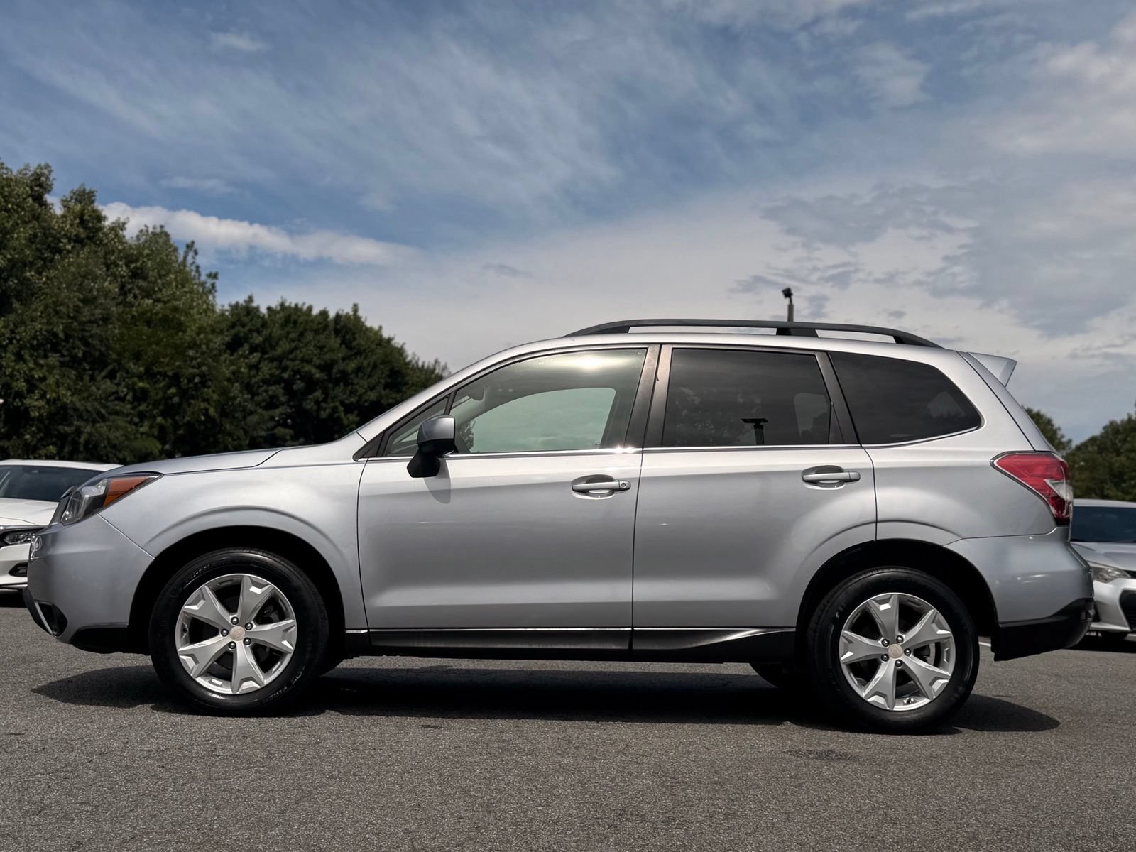 Used 2015 Subaru Forester 2.5i Limited AWD/4WD image 2