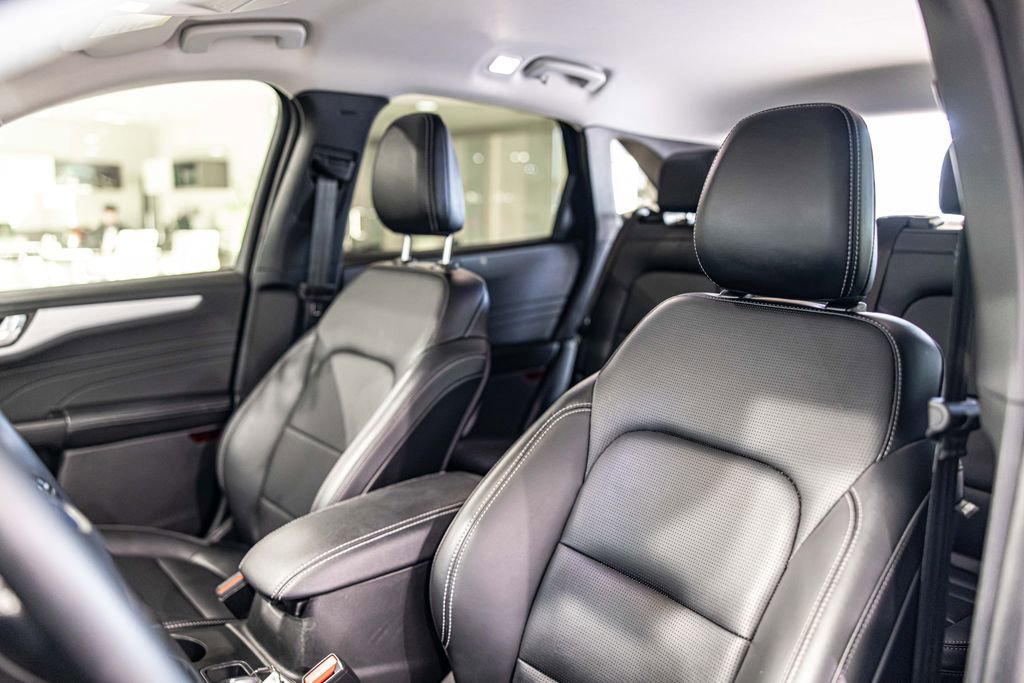 Used 2025 Ford Escape Platinum image 20