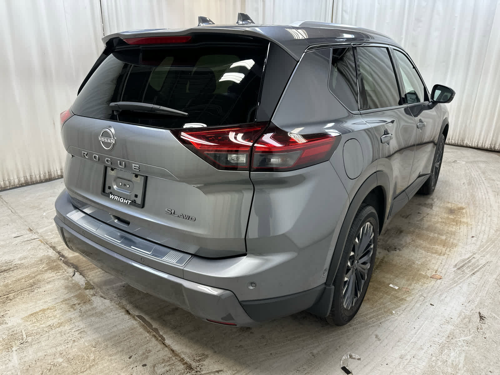 Certified 2025 Nissan Rogue SL w/ Tech Package image 11