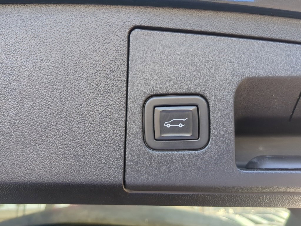 Used 2021 Cadillac XT4 Sport image 18