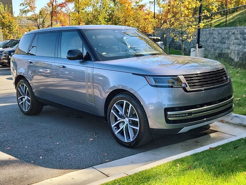 Used 2025 Land Rover Range Rover Long Wheelbase SE image 10
